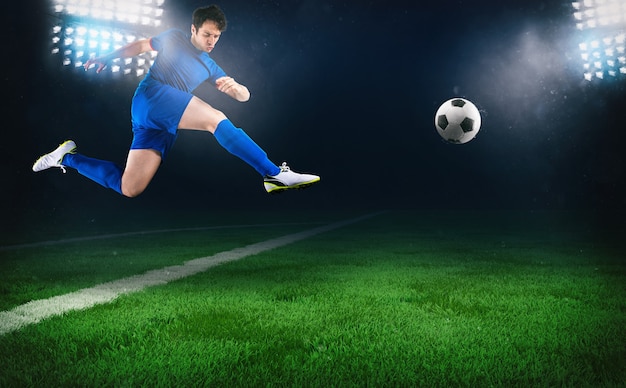 阿根廷男足稳居FIFA世界排名首位 中国男足苦斗第88位的现实与挑战